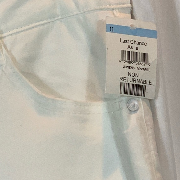 Wit & Wisdom Absolution Knee Length Bermuda Shorts - White - size 8 - Picture 5 of 9